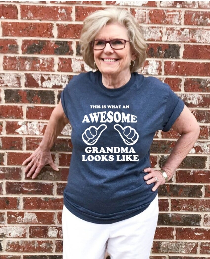 This Is What An Awesome Grandma Looks Like T-Shirt